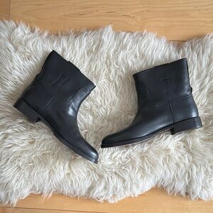 Rag & Bone Flat Black Leather Ankle Boots Size 39 NWOT